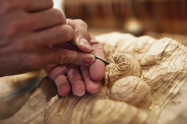 Applying Finishing Touches Artist Carving Something Out Wood — Stockfoto