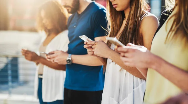 Engrossed Digital World Group Unrecognizable Young People Texting Cellphones While — Stockfoto