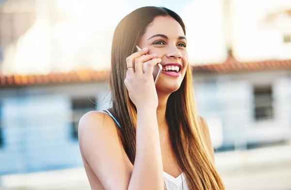 Technology Brings People Together Attractive Young Woman Making Phone Call — Stockfoto