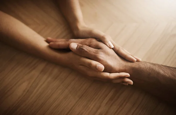 Youre Here Two Unrecognizable People Holding Hands Comfort — Stock Photo, Image