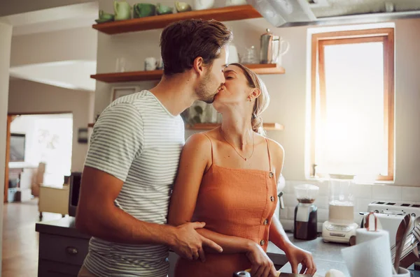 Romantic Couple Kissing Cooking Showing Affection Love While Bonding Together — Fotografia de Stock