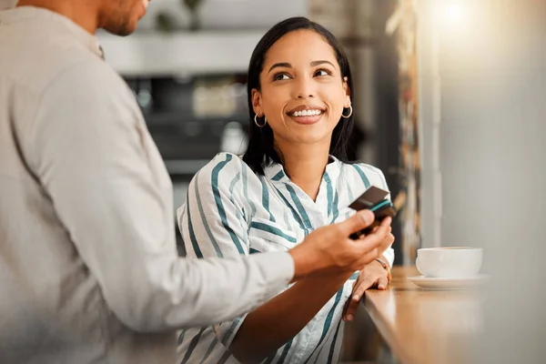 Customer Paying Using Contactless Credit Card Standing Cafe Restaurant Bar — Fotografia de Stock