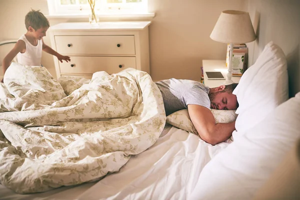 Dads Personal Alarm Clock Has Arrived Little Boy Waking His — Fotografia de Stock