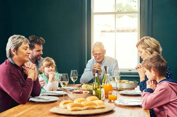 Thankful Have Each Other Peaceful Family Seated Dinner Table Saying — Stok Foto