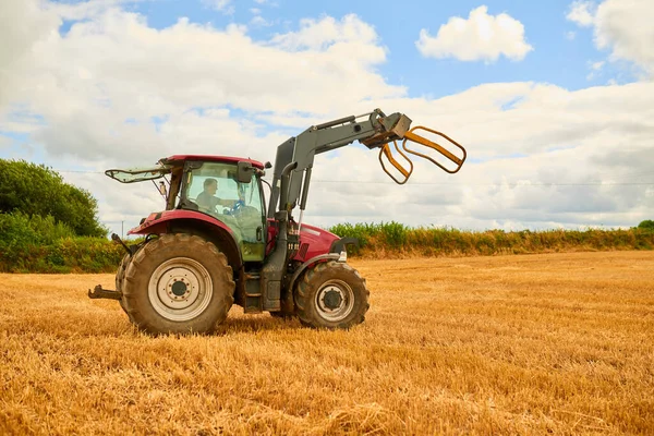 Now How You Get Farm Farmer Driving Tractor His Farm — Foto de Stock