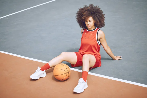 Basketball Player Court Getting Ready Game Workout Fitness Exercise Portrait — Stock Photo, Image