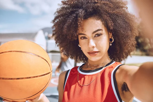 Cool Selfie Basketball Player Funky Confident Hipster Attitude Ready Game — Foto de Stock