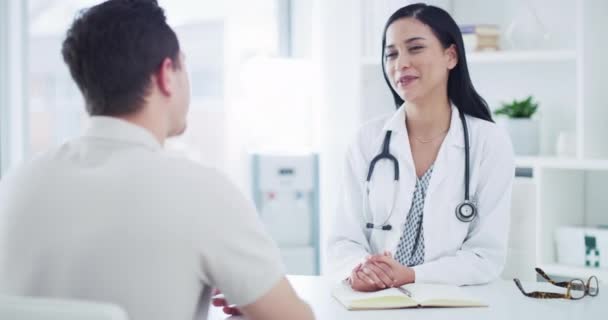 Young Medical Female Healthcare Doctor Having Discussion Her Patient Smiling — ストック動画