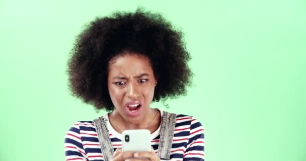Why Now Video Footage Young Woman Using Smartphone Looking Upset — ストック動画