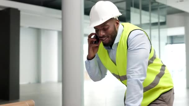 Construction Worker Building Contractor Engineer Talking Phone While Working Build — Stok video