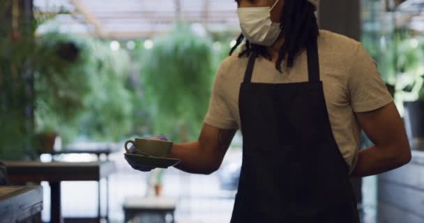 Covid Waiter Serving Freelance Businessman Customer Coffee Wearing Covid19 Mask — 비디오