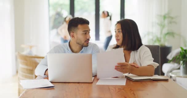 Worried Stressed Married Couple Discussing Online Banking Payment Financial Budget — Stok video