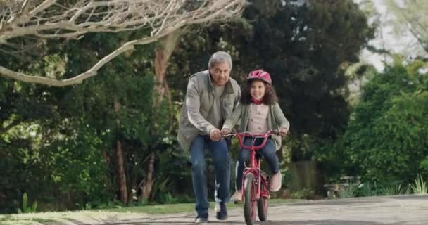 Grandfather Teaching Child Cycle Her First Bike Ride Happy Child — Stockvideo