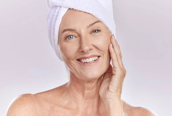 Portrait Happy Woman Wear Towel Head Enjoying Refreshing Shower Healthy — Stockfoto