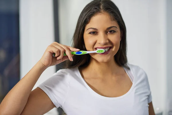 Make Good Habit Brush Twice Day Attractive Young Woman Getting — Stock Photo, Image