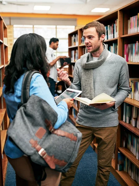 Ensuring Theyve Got All Information Need Two University Students Working —  Fotos de Stock