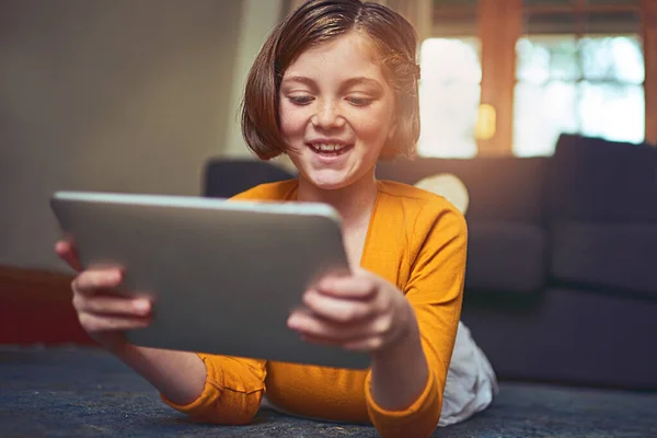 Playtime Aka Tech Time Adorable Little Girl Using Digital Tablet —  Fotos de Stock