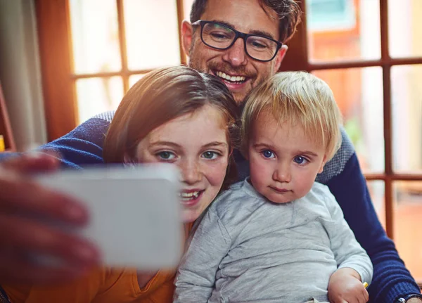 Our Happy Family Father Taking Selfie His Little Son Daughter — ストック写真