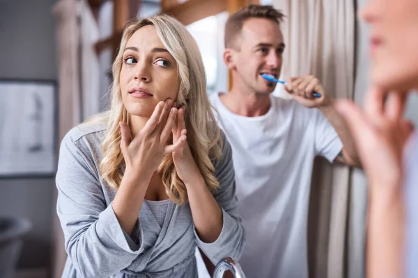 Sorry Babe Emergency Young Couple Getting Ready Together Bathroom Home — Stock Photo, Image