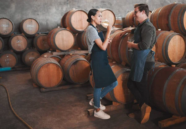 Wine Distillery Owners Tasting Produce Cellar Standing Barrels Oenologists Sommeliers — Photo