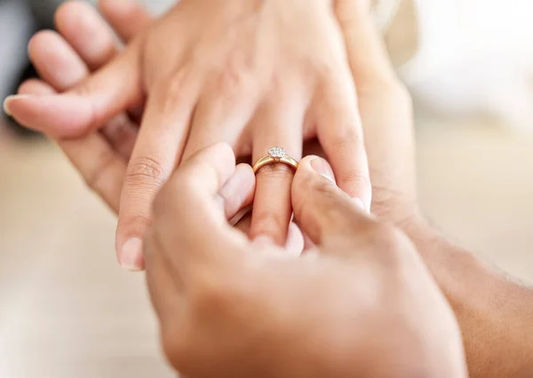 Closeup Hand Proposal Engagement Ring Romantic Caring Loving Man Proposes — Stockfoto