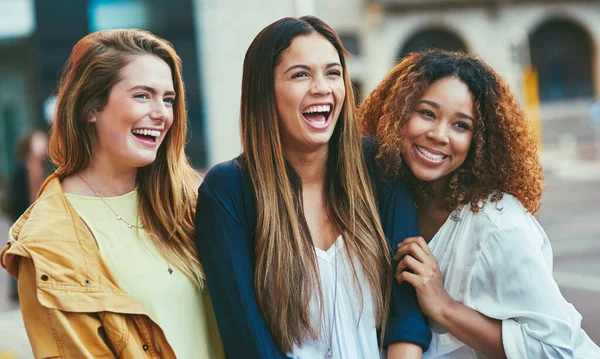 Girls Out Some Fun Three Friends Having Fun City — Stockfoto