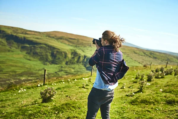 Let Your Camera Nature Guide You Man Taking Photographs His — Stockfoto