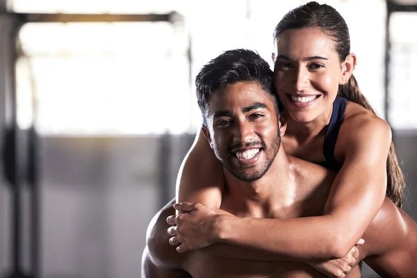 Fitness Couple Gym Friends Team Hugging Holding Celebrating Successful Workout — Stok fotoğraf