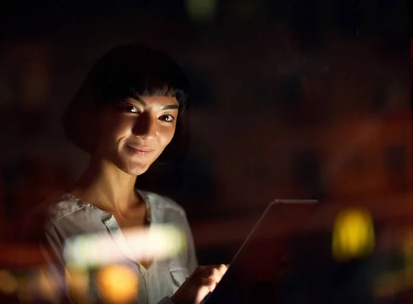 Internet Provider Keeps Connected All Night Long Young Businesswoman Using — Stock Photo, Image