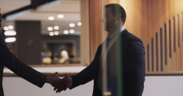 Business Men Handshake Showing Success Support Trust Conference Seminar Training — Video Stock