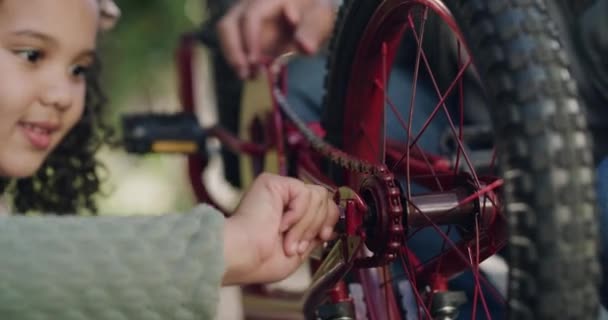 Cute Happy Carefree Girl Fixing Repairing Bicycle Her Father Cheerful — Vídeo de Stock
