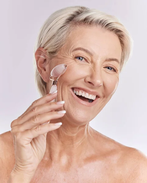 Mature Portrait Woman Using Rose Roller Face Skincare Massage Beauty — Photo