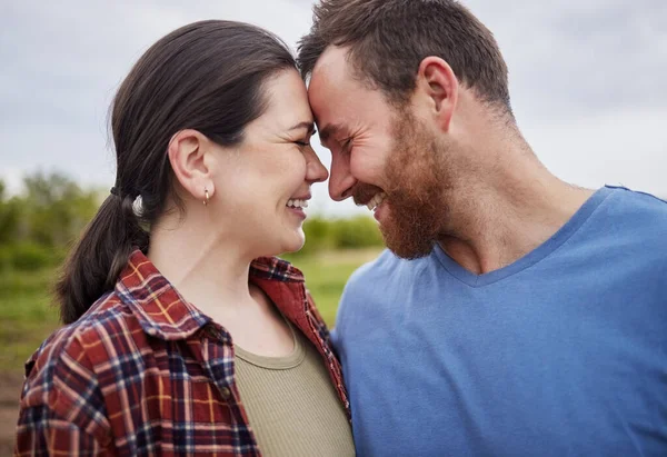 Happy Mature Couple Bonding Laughing Having Romantic Intimate Moment Outdoors — Foto Stock