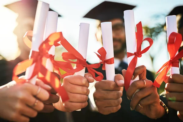 You Can Dream You Can Group Students Holding Diplomas Together — Foto Stock