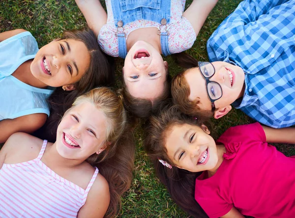 Kids Enjoy Little Things Life Group Elementary School Children Together —  Fotos de Stock