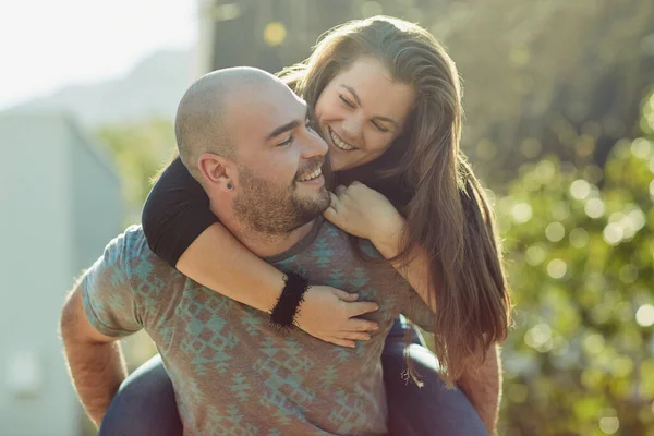 Love Hanging Out You Babe Young Couple Outdoors — Fotografia de Stock