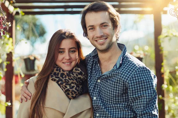 Make Sweet Couple Young Couple Outdoors — Fotografia de Stock