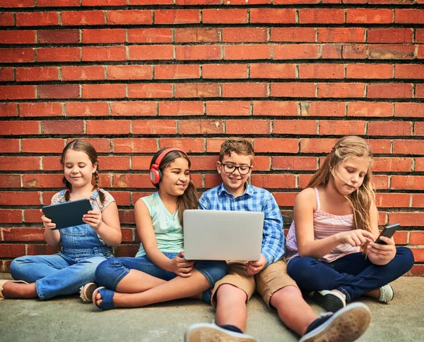 Its How Have Fun Group Young Children Using Digital Devices —  Fotos de Stock