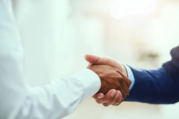 Shaking Another Successful Deal Two Unrecognisable Businessmen Shaking Hands Office — Foto Stock