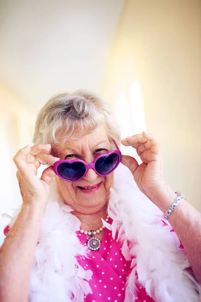 Pink Always Favorite Color Carefree Elderly Woman Putting Pink Glasses — Fotografia de Stock