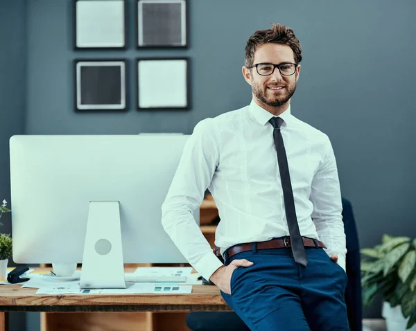 Positivity Sure Does Lead Success Portrait Confident Young Businessman Standing — Stockfoto