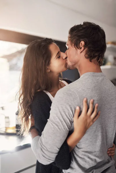 Everything Feels Right Kiss Affectionate Young Couple Kissing Kitchen Home — Fotografia de Stock