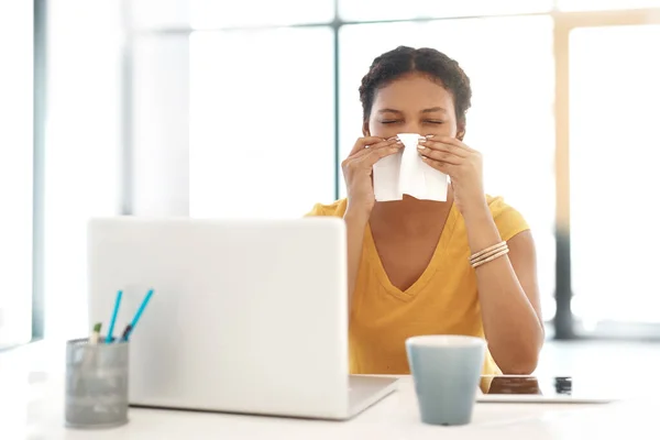 Ahh Tissue Young Businesswoman Blowing Her Nose Her Desk Modern — Zdjęcie stockowe