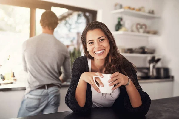 Coffee Cuppa Happiness Portrait Young Woman Having Coffee Kitchen Her — Stok fotoğraf
