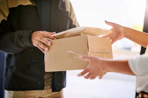 Hassle Free Door Door Delivery Courier Making Delivery Customer — Stock Fotó