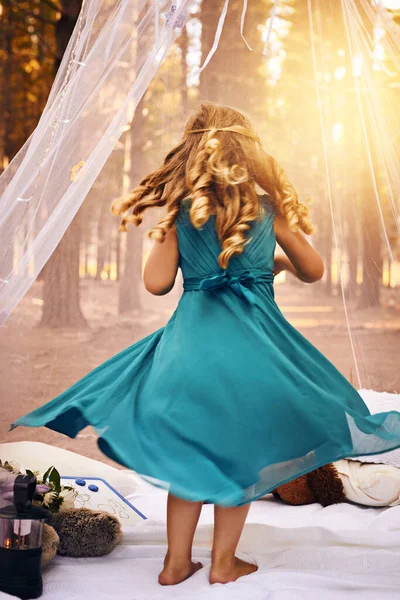 Princess Woods Unrecognizable Little Girl Dancing Her Tent Woods — Stockfoto