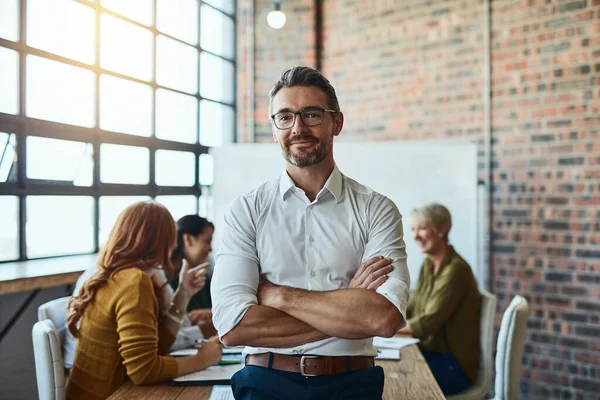 Nothing Can Break Our Team Businessman Standing Office His Arms — Stockfoto