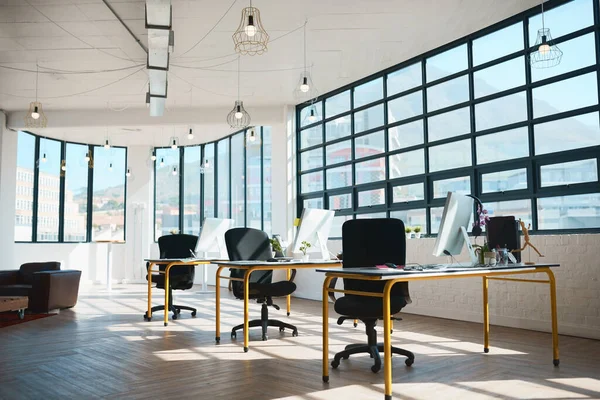 Let Space Amplify Your Creativity Modern Design Office People — Stockfoto