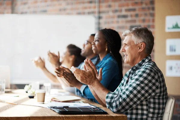 Business Just Keeps Getting Better Group Businesspeople Clapping Hands Boardroom — Foto Stock