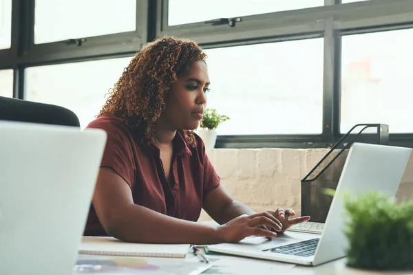 Her Design Skills Unquestionable Young Businesswoman Working Her Laptop Office — Stok fotoğraf